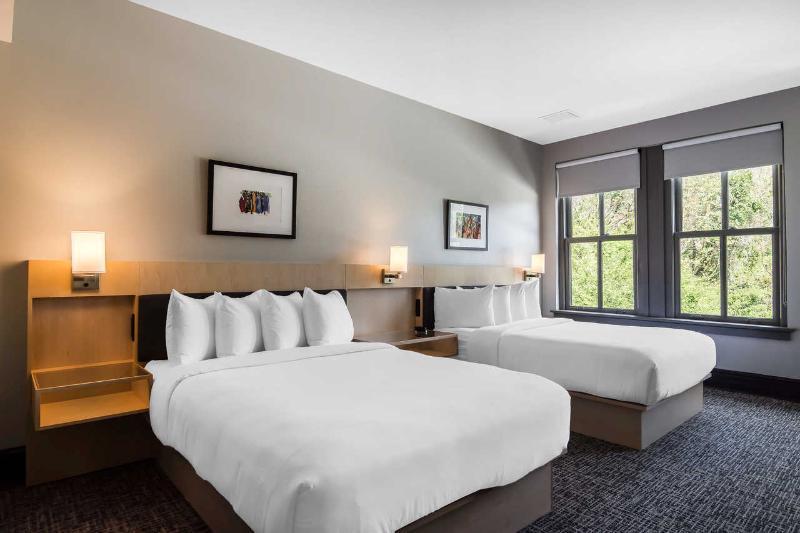 The Waters Hot Springs, Tapestry Collection By Hilton Hotel Bagian luar foto